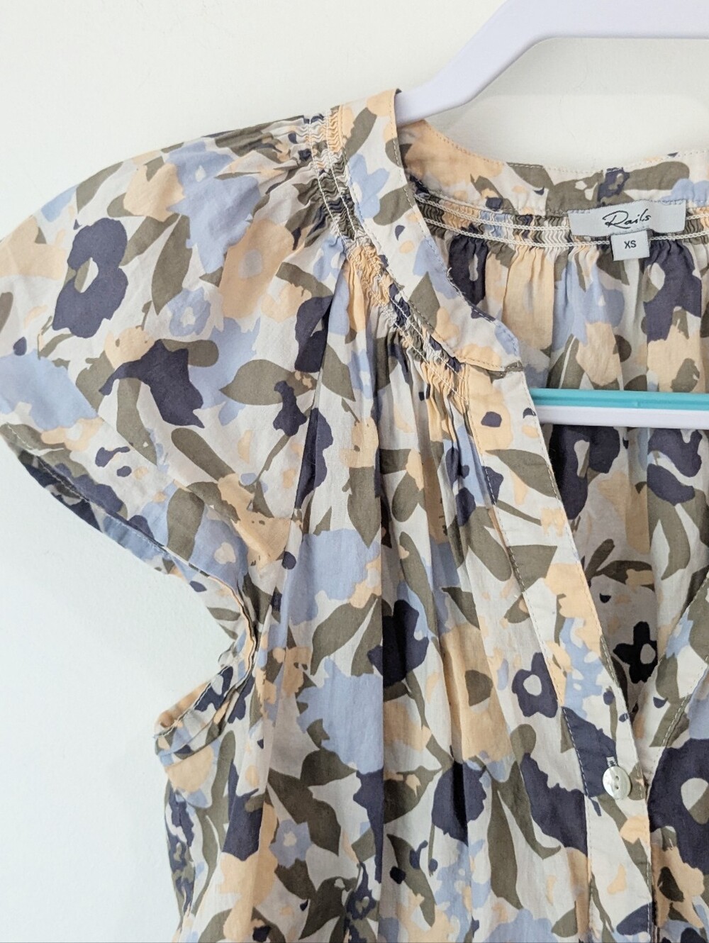 NEW Rails Alena Mod Floral Top - Picture 5 of 9